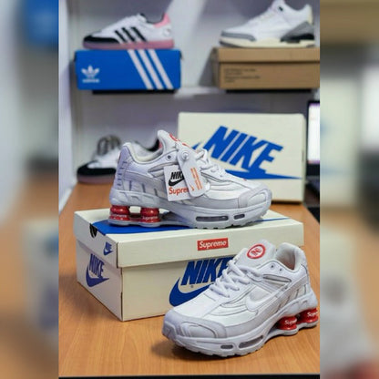 ZAPATILLAS NIKE Shox R4 x Supreme