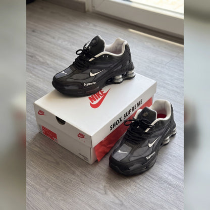 ZAPATILLAS NIKE Shox R4 x Supreme
